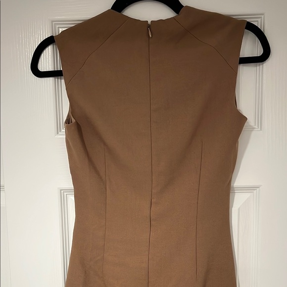 L'AGENCE Brown Camel Sleeveless V-Neck Sheath Midi Dress size 0 00 - Picture 7 of 8